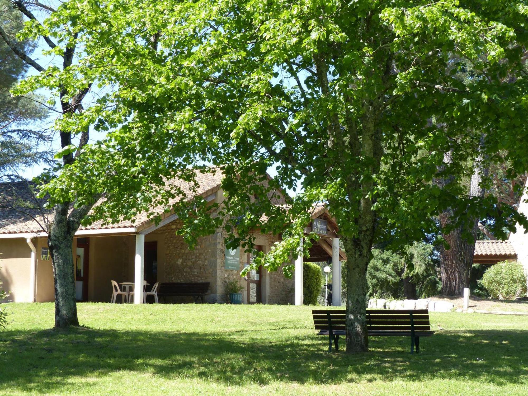 Terres De France - Le Domaine Des Vans Village de vacances 3*
