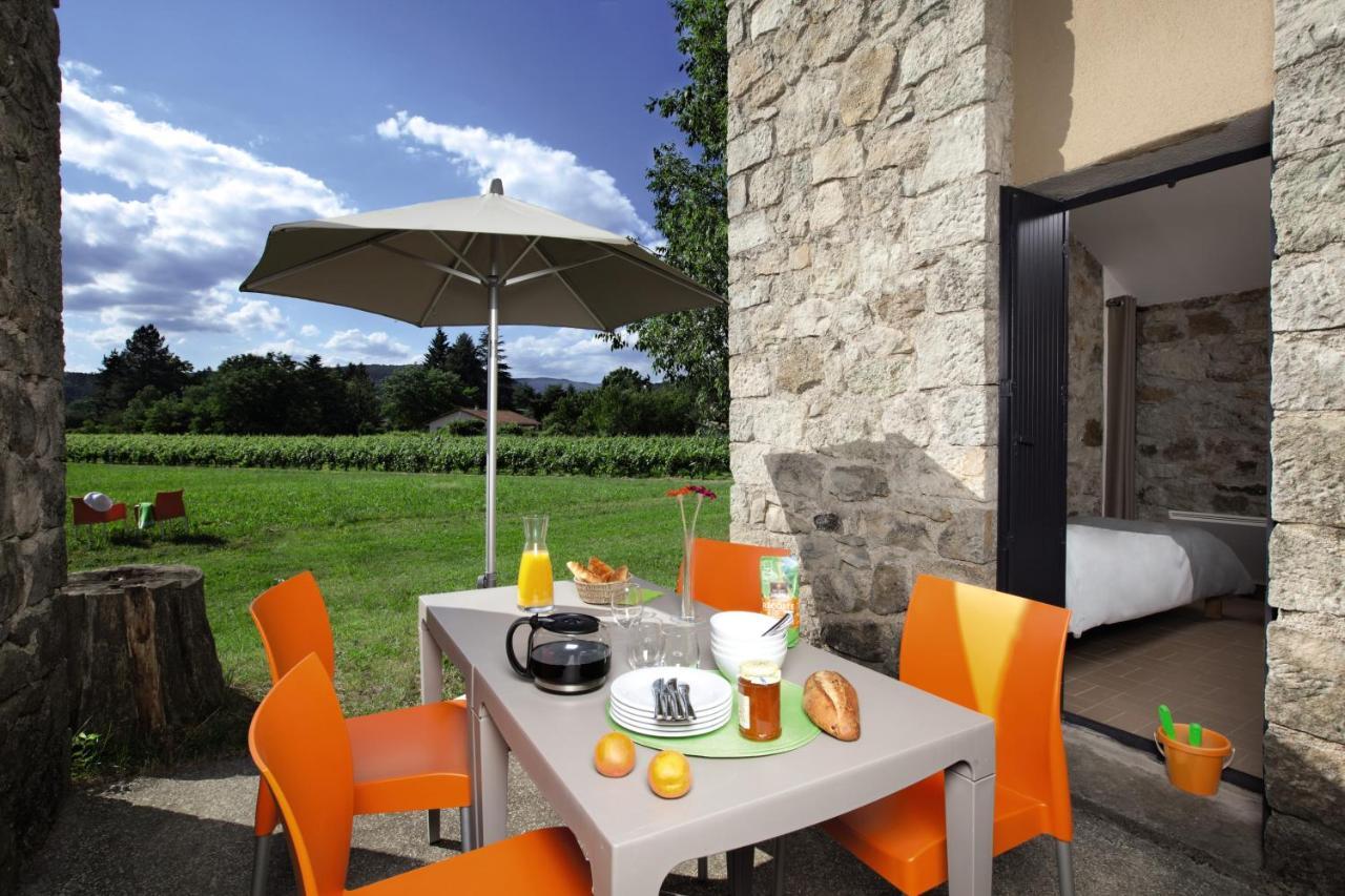 Terres De France - Le Domaine Des Vans Village de vacances Chambonas